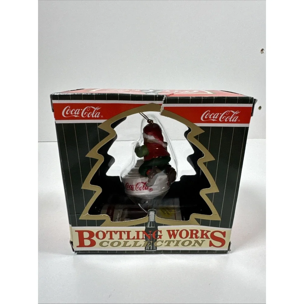 VTG 1997 Coke Coca-Cola Bottling Works Elf Polishing Bottle Cap Ornament